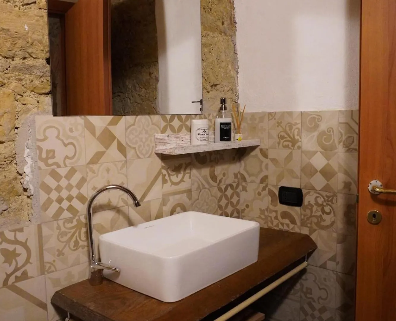 Apartment In Tuscan Farmhouse Livorno