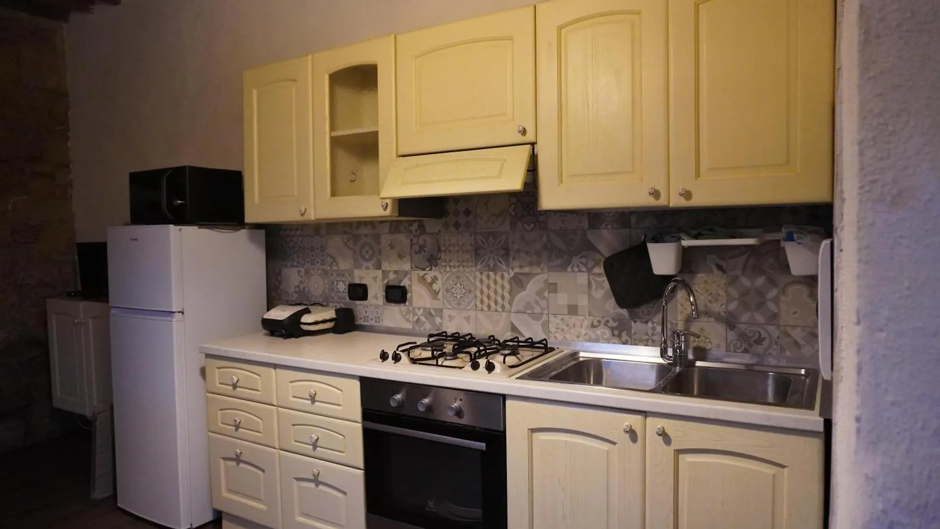 Apartment In Tuscan Farmhouse Livorno Italy